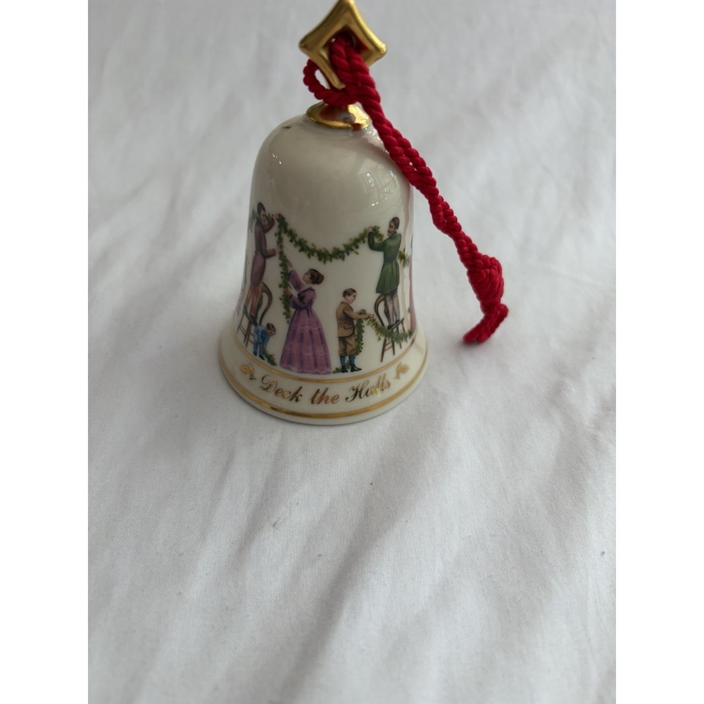 Lenox 1994 Songs of Christmas "We Wish You A Merry Christmas" Musical Ornament